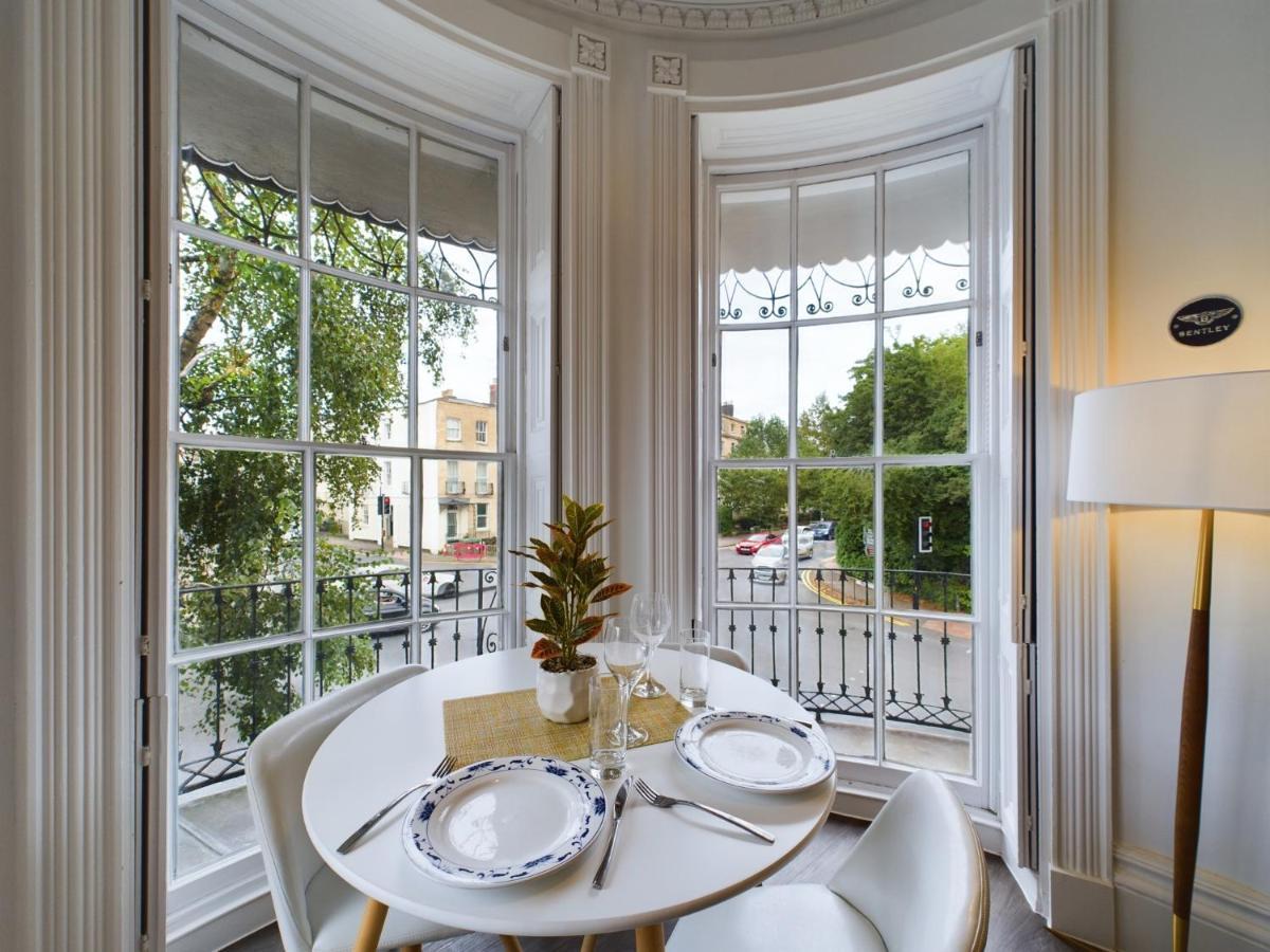 Belle Vue Regency King Size W Free Parking Leilighet Cheltenham Eksteriør bilde