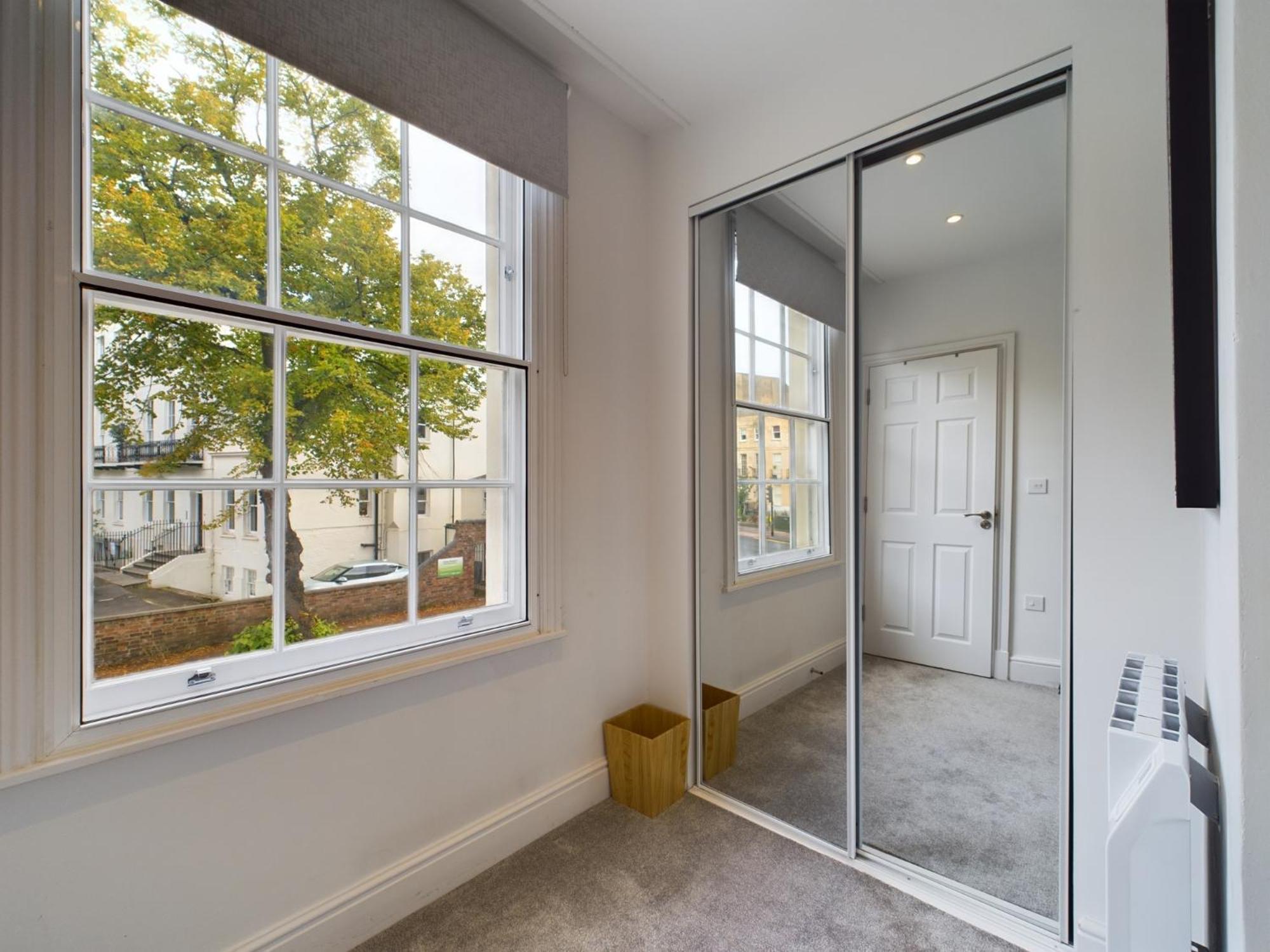 Belle Vue Regency King Size W Free Parking Leilighet Cheltenham Eksteriør bilde